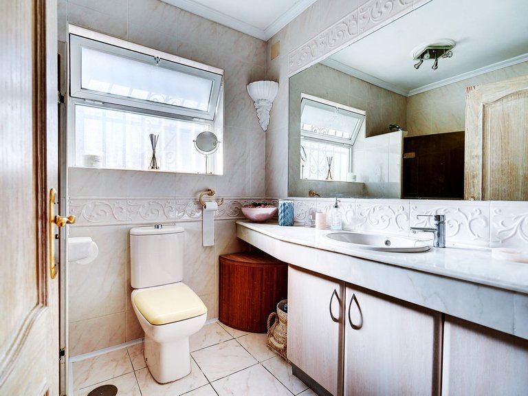Villa for Sale in Calahonda, Malaga 26