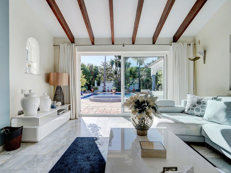 Villa for Sale in Calahonda, Malaga 5