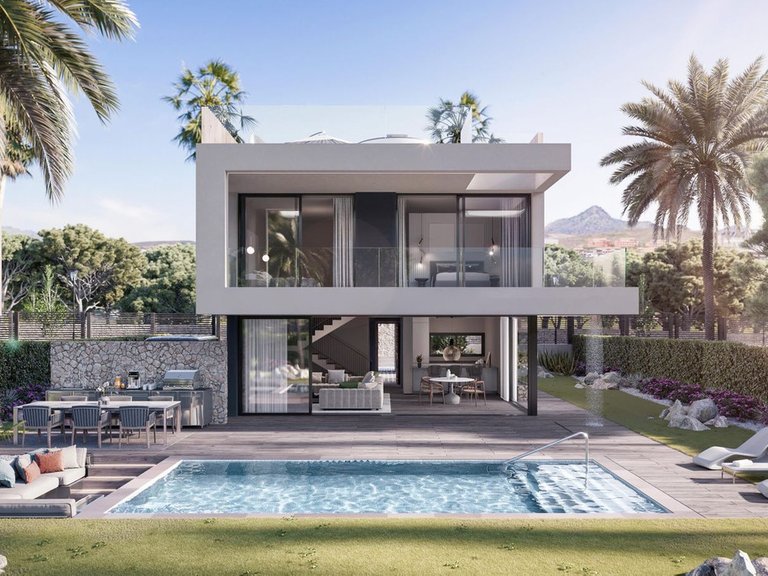 Villa for Sale in Estepona, Malaga 1