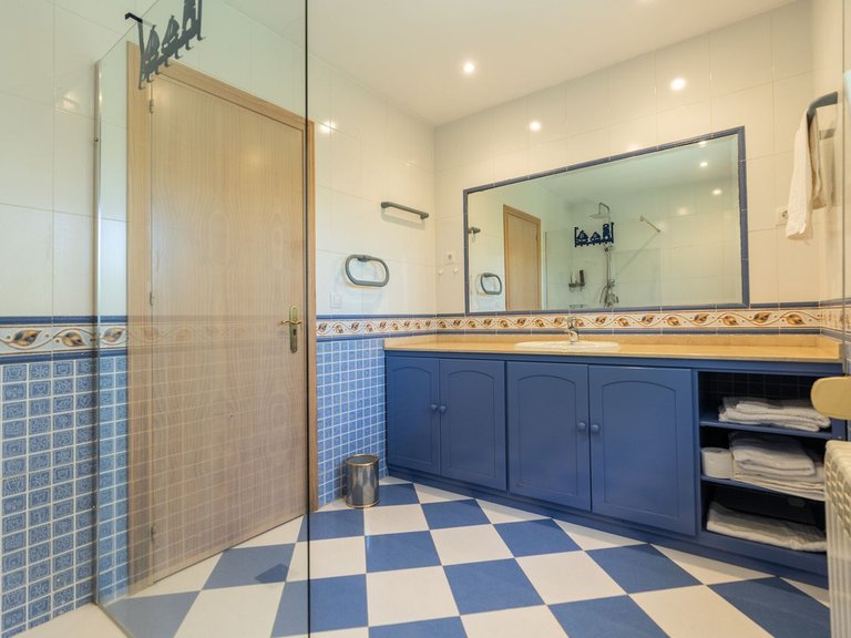 Villa for Sale in Marbesa, Malaga 14