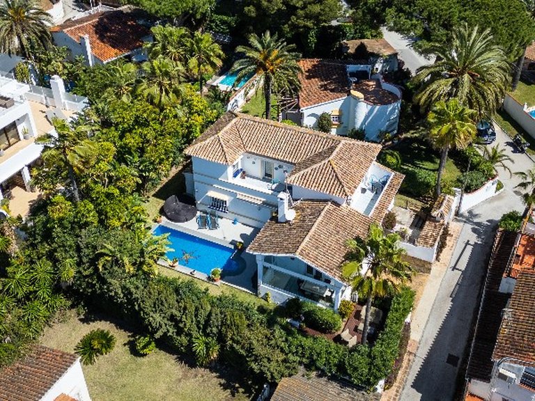 Villa for Sale in Marbesa, Malaga 20