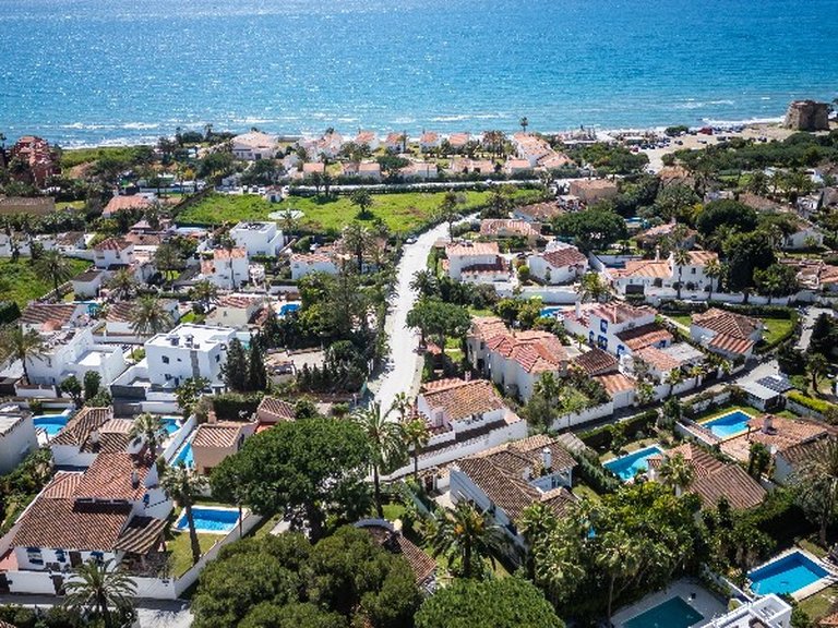 Villa for Sale in Marbesa, Malaga 22