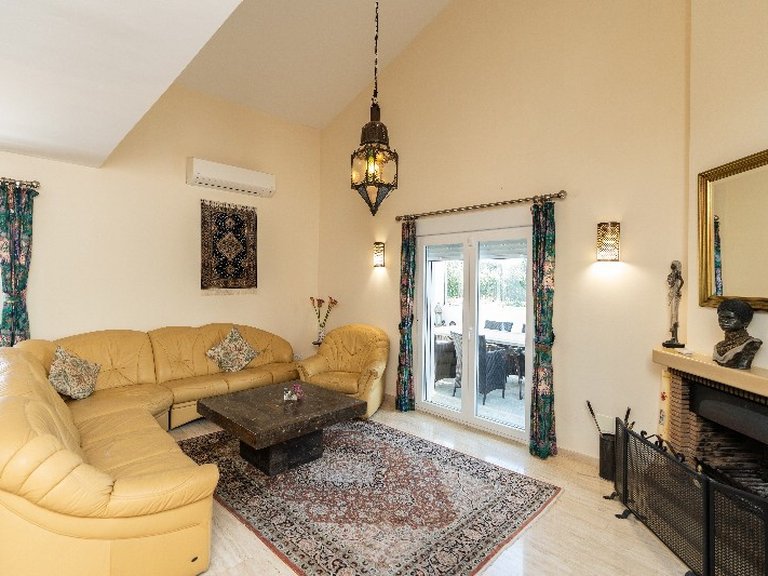 Villa for Sale in Marbesa, Malaga 24