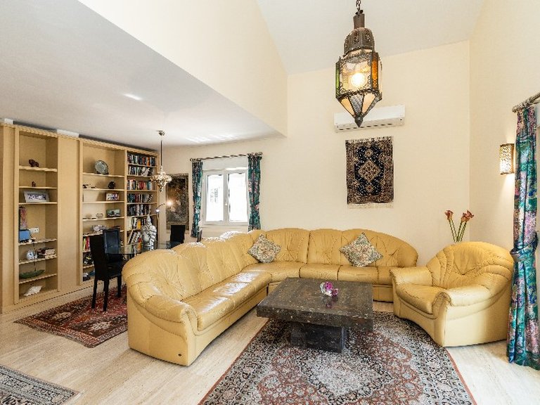 Villa for Sale in Marbesa, Malaga 26