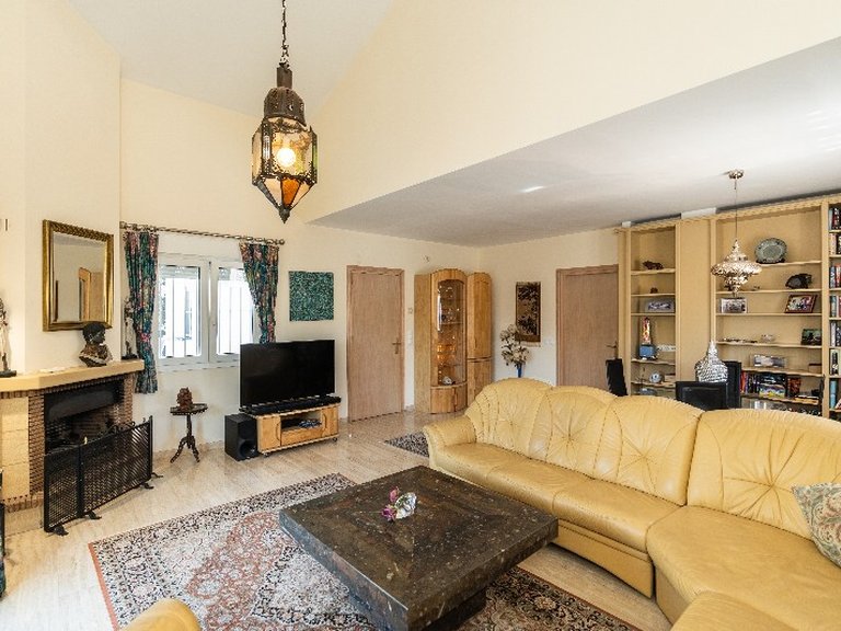 Villa for Sale in Marbesa, Malaga 29