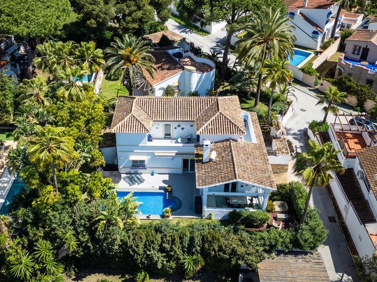 Villa for Sale in Marbesa, Malaga 30