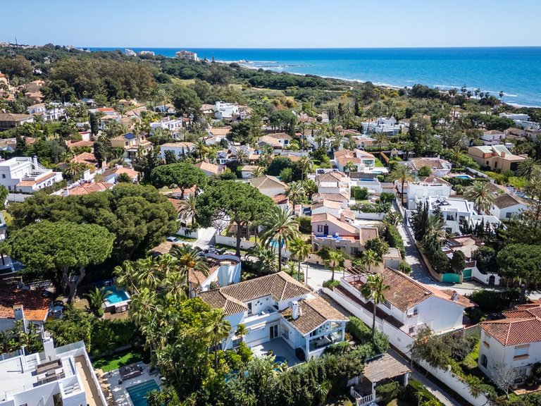 Villa for Sale in Marbesa, Malaga 31