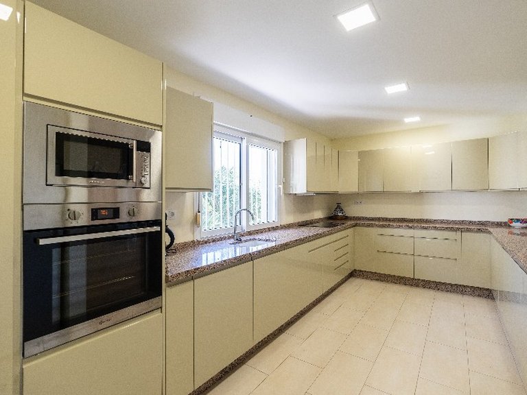 Villa for Sale in Marbesa, Malaga 6