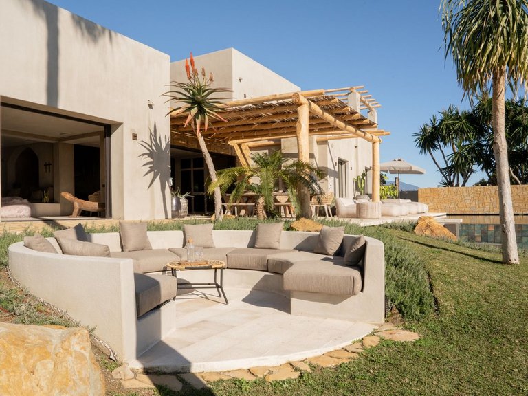 Villa for Sale in Estepona, Malaga 12