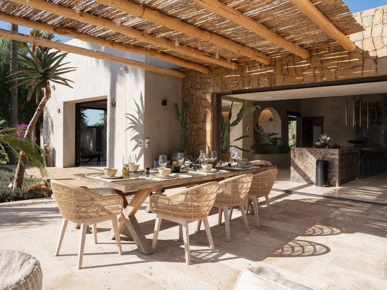 Villa for Sale in Estepona, Malaga 2