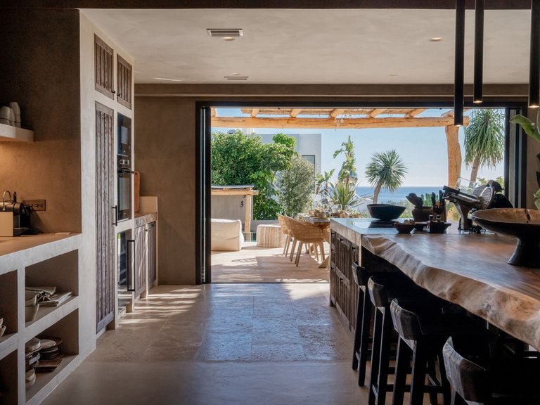 Villa for Sale in Estepona, Malaga 6