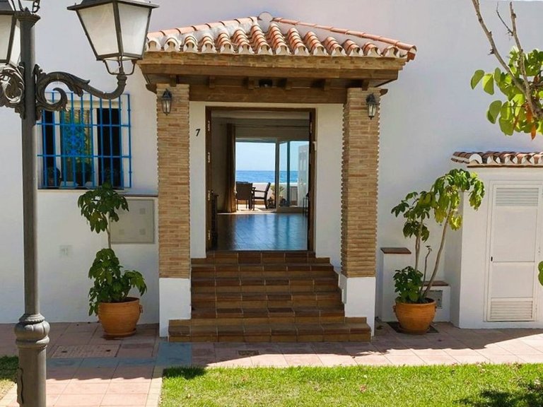 Villa for Sale in Estepona, Malaga 16