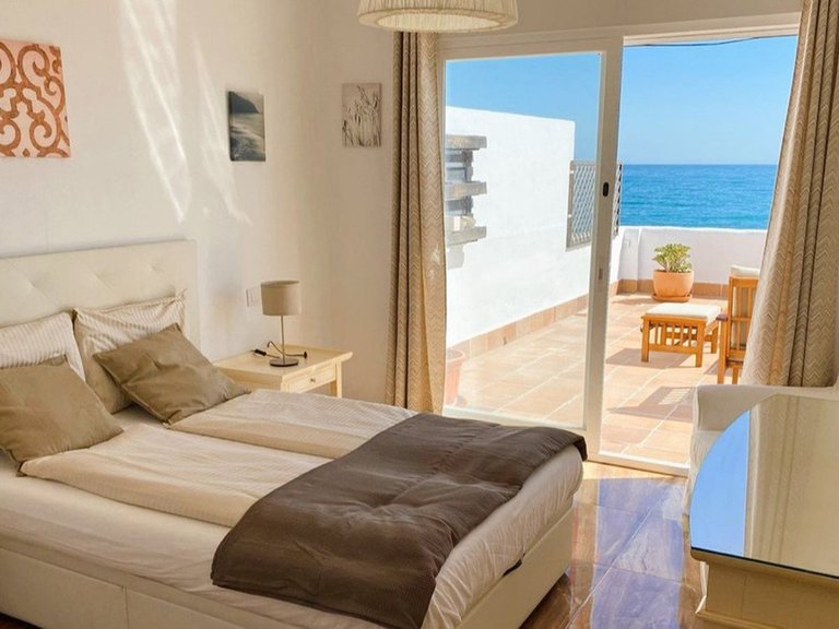 Villa for Sale in Estepona, Malaga 17