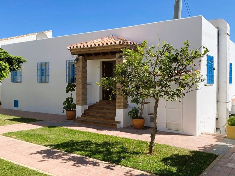 Villa for Sale in Estepona, Malaga 18