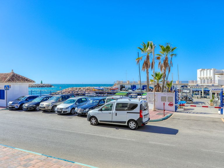Apartment for Sale in Benalmadena Costa, Malaga 29