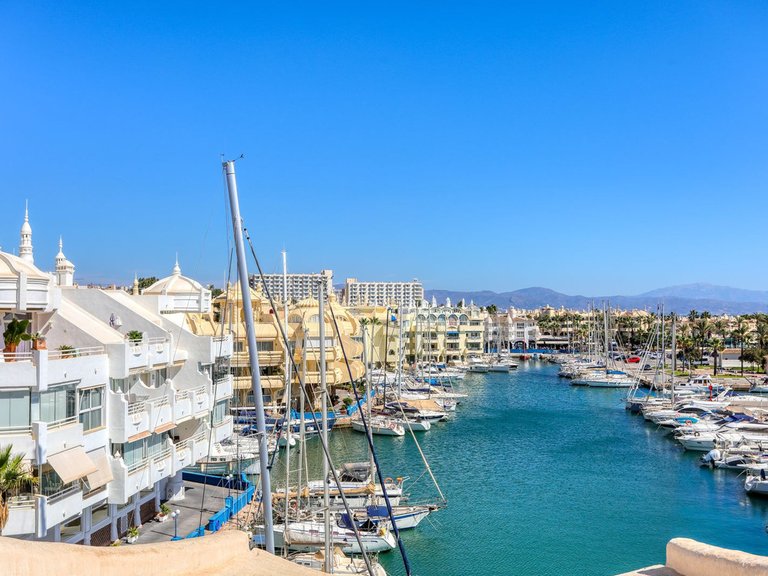 Apartment for Sale in Benalmadena Costa, Malaga 35