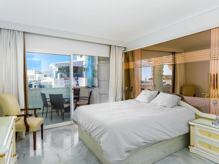 Apartment for Sale in Benalmadena Costa, Malaga 8
