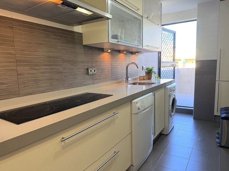 Apartment for Sale in Puerto Banús, Malaga 25