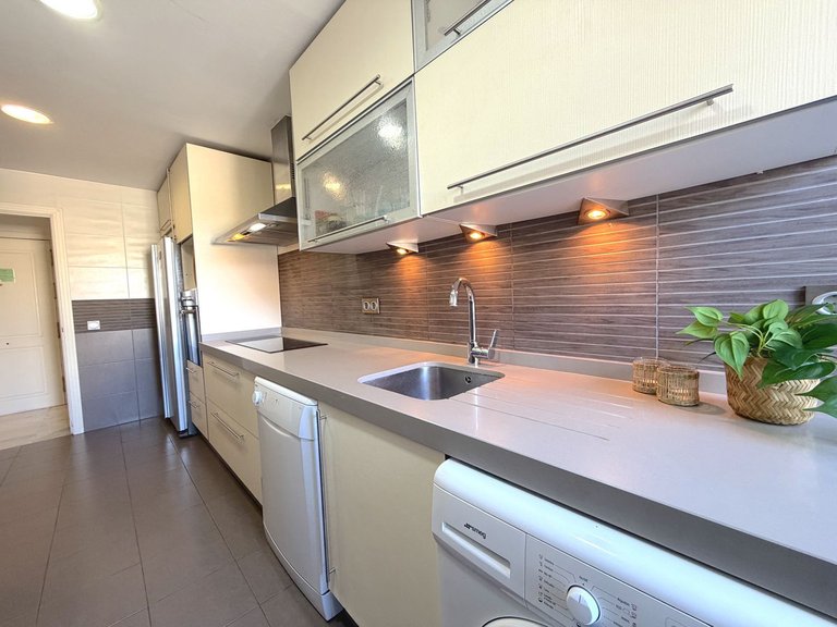 Apartment for Sale in Puerto Banús, Malaga 30