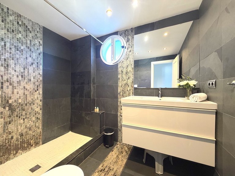Apartment for Sale in Puerto Banús, Malaga 41