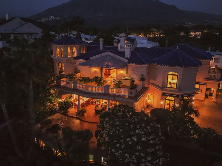 Villa for Sale in Nueva Andalucía, Malaga 14