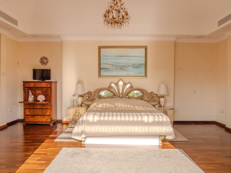 Villa for Sale in Nueva Andalucía, Malaga 18
