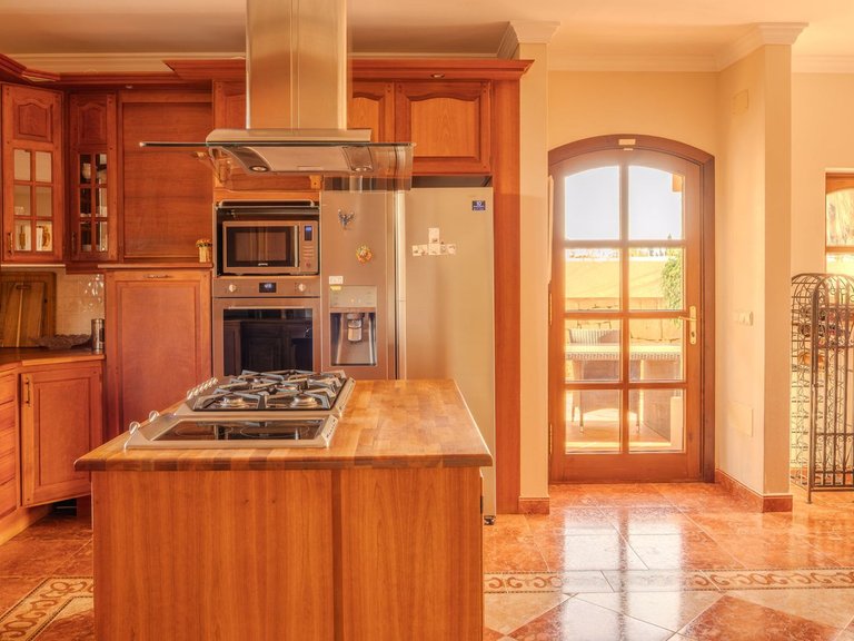 Villa for Sale in Nueva Andalucía, Malaga 20
