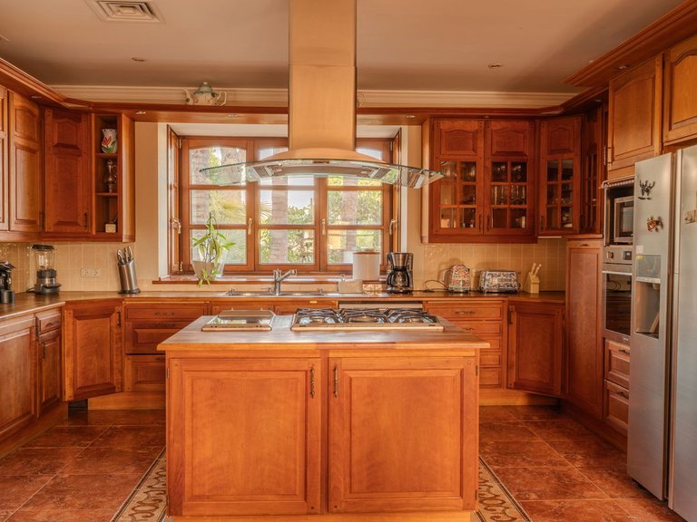 Villa for Sale in Nueva Andalucía, Malaga 22