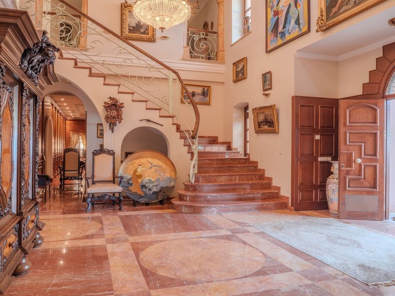 Villa for Sale in Nueva Andalucía, Malaga 65