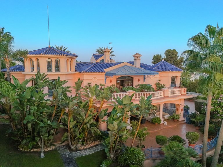 Villa for Sale in Nueva Andalucía, Malaga 67