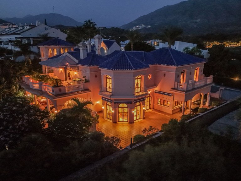 Villa for Sale in Nueva Andalucía, Malaga 69
