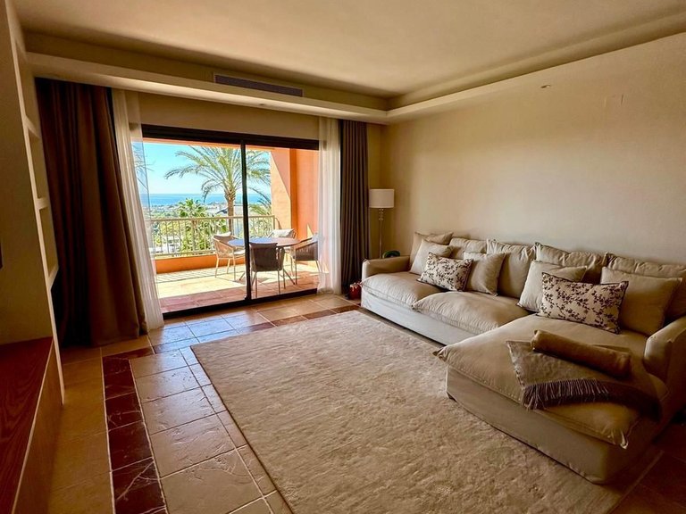 Apartment for Sale in Los Flamingos, Malaga 11