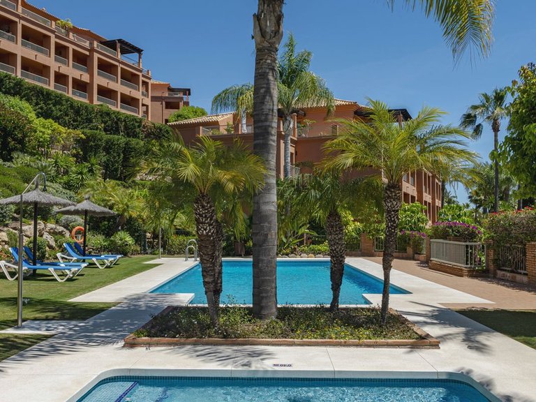 Apartment for Sale in Los Flamingos, Malaga 17