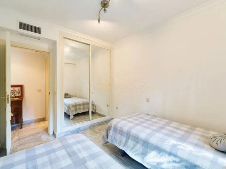 Apartment for Sale in Marbella, Malaga 12