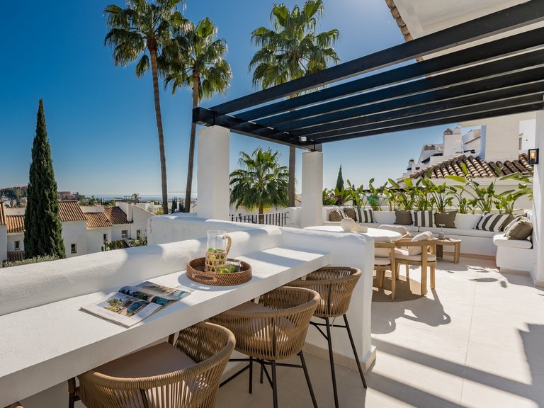 Apartment for Sale in Nueva Andalucía, Malaga 2