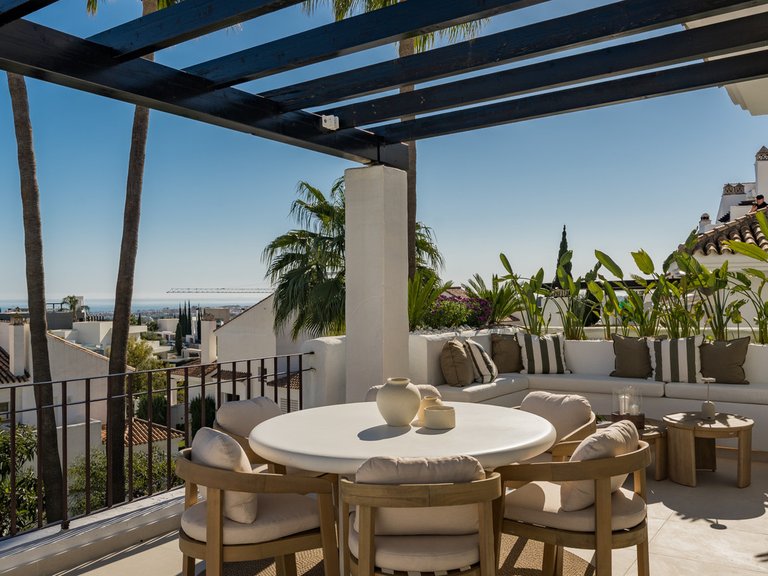 Apartment for Sale in Nueva Andalucía, Malaga 4