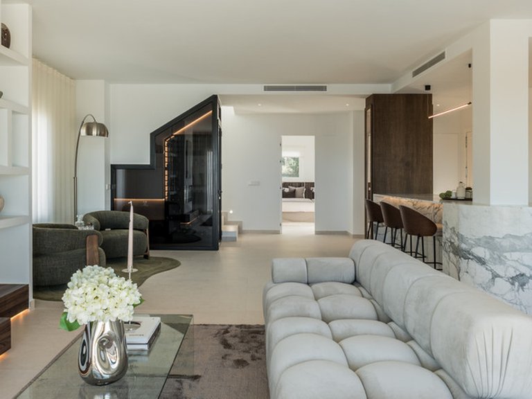 Apartment for Sale in Nueva Andalucía, Malaga 40