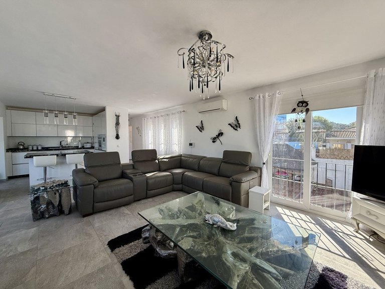 Villa for Sale in Cerros Del Aguila, Malaga 10