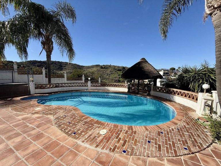 Villa for Sale in Cerros Del Aguila, Malaga 2