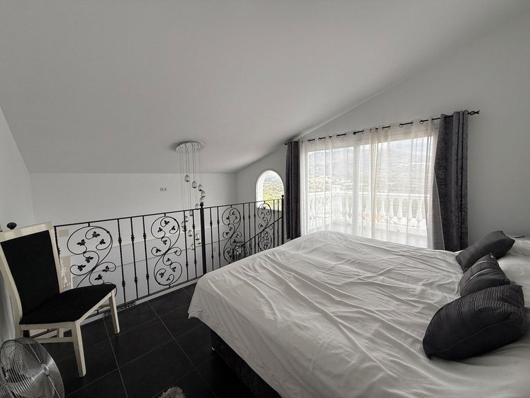 Villa for Sale in Cerros Del Aguila, Malaga 20
