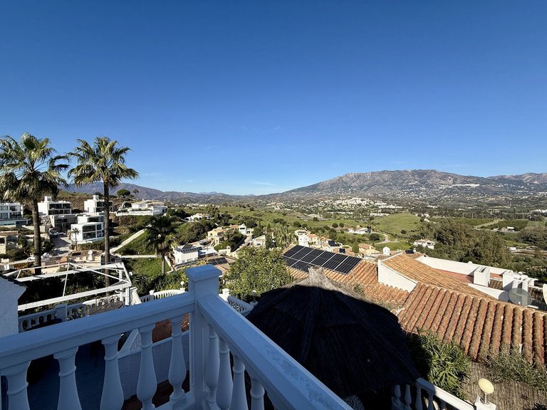 Villa for Sale in Cerros Del Aguila, Malaga 24