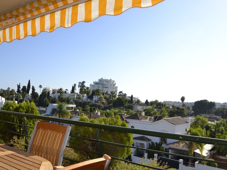 Apartment for Sale in Guadalmina Alta, Malaga 16