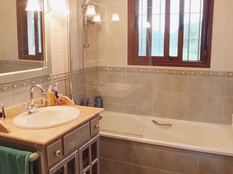 Villa for Sale in Alhaurín El Grande, Malaga 23