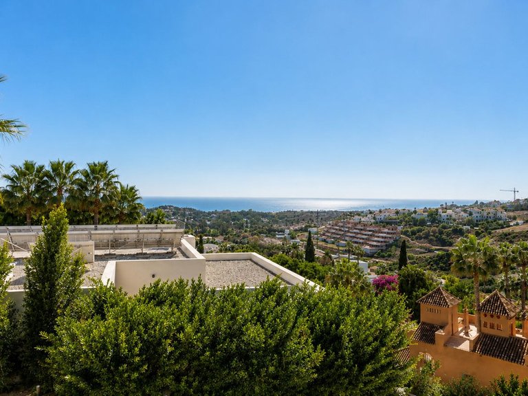 Villa for Sale in Benahavís, Malaga 28
