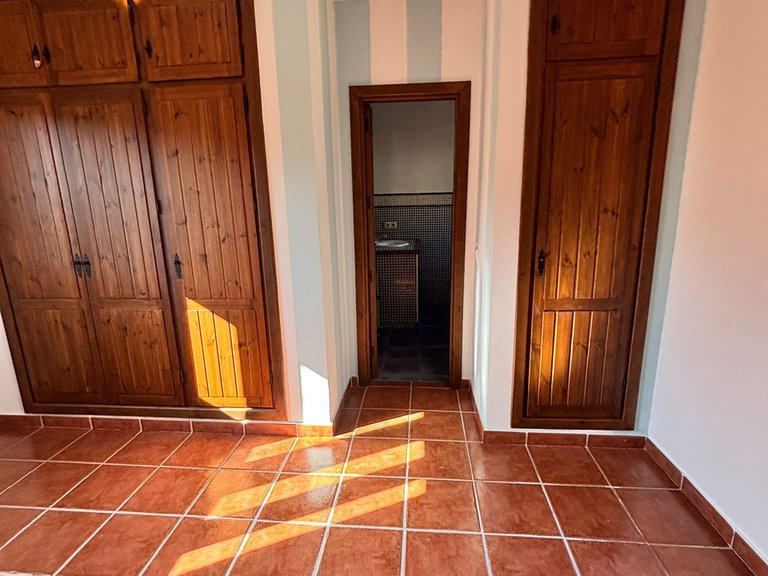 Villa for Sale in Estepona, Malaga 10