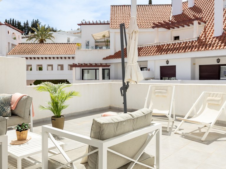Apartment for Sale in Nueva Andalucía, Malaga 2