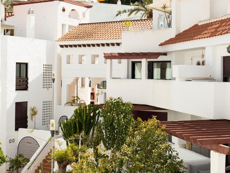 Apartment for Sale in Nueva Andalucía, Malaga 24