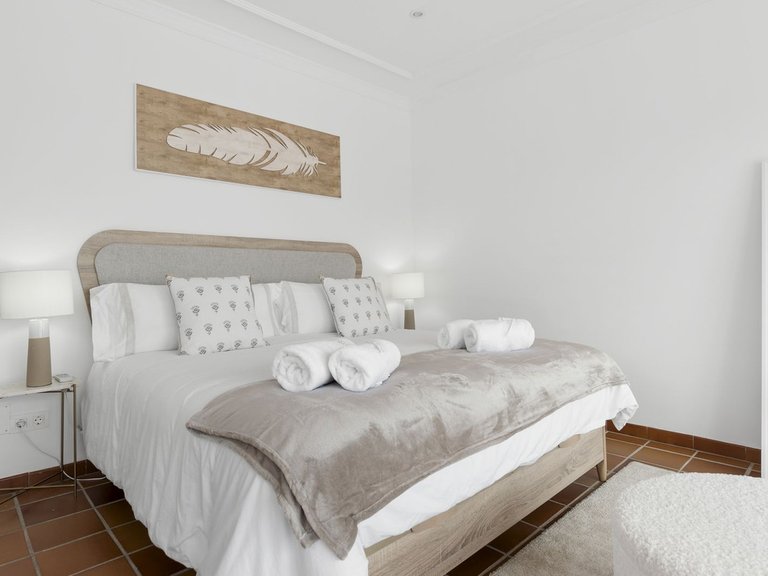 Villa for Sale in Las Chapas, Malaga 13