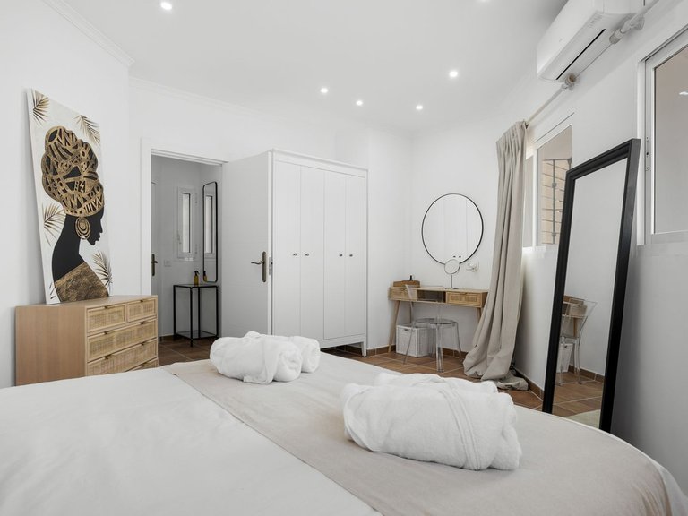 Villa for Sale in Las Chapas, Malaga 15