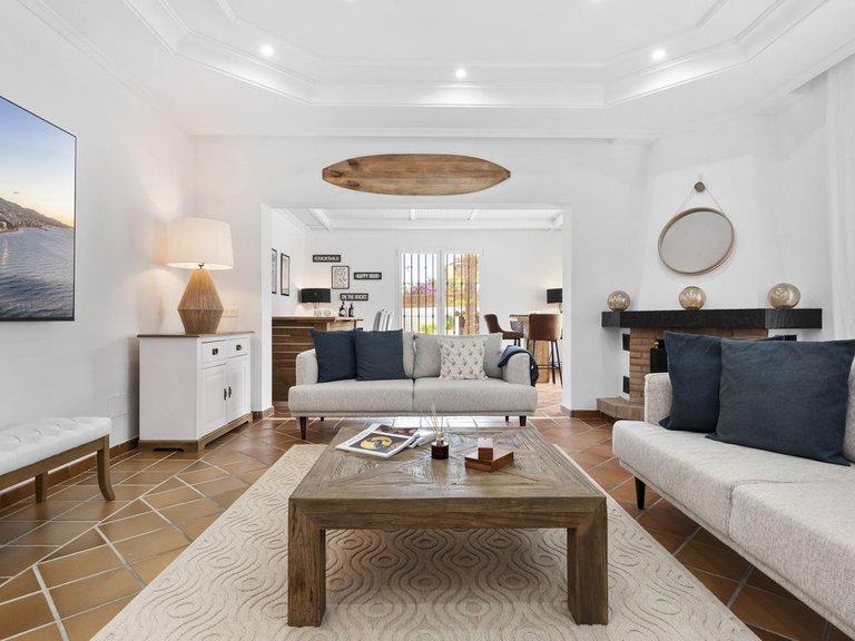 Villa for Sale in Las Chapas, Malaga 3